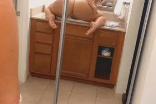 SAFE CONVENIENT INCALL and OUTS🌻I AM PRETTY, THICK, AND FUN! Good vibes no drama!! - Image 10